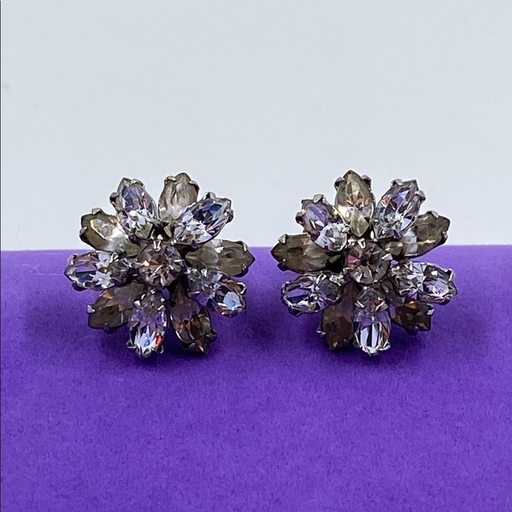 💛 Vintage Sherman White Crystal Floral Screw Back Earrings | Mid Century Luxury
